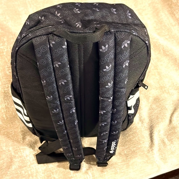 Adidas Logo Backpack. New With Tags - Picture 7 of 9